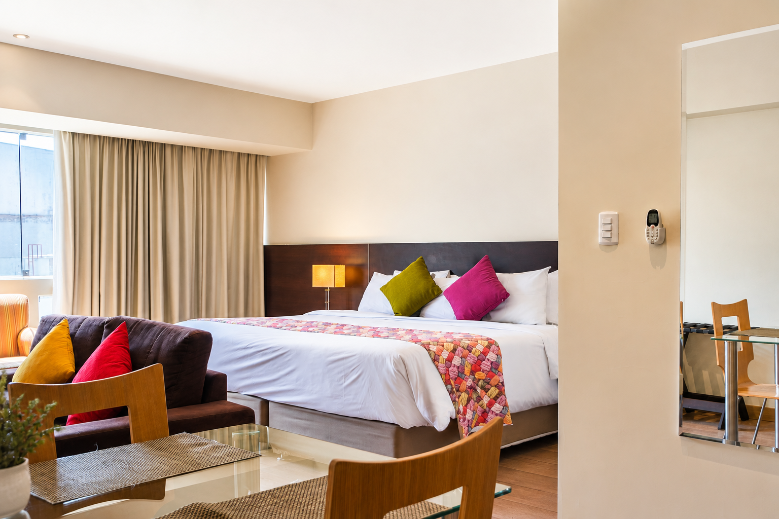 1 King Bed One-Bedroom Apartment